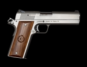 Coonan Classic - Stainless Steel with Smooth Walnut Grips